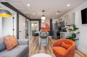 Colorful 2 Bedroom Retreat with 3 Beds Patio and Free Parking